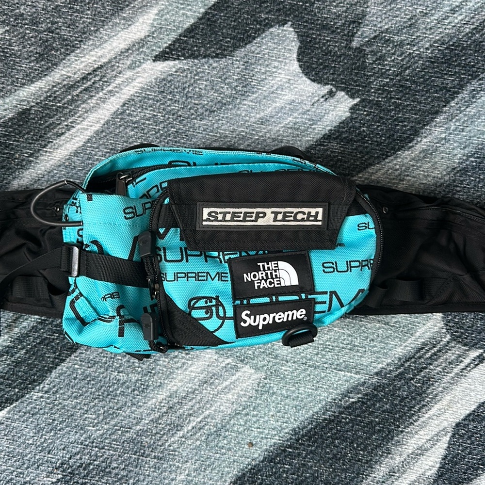 Supreme X The North Face Steep tech Waist bag